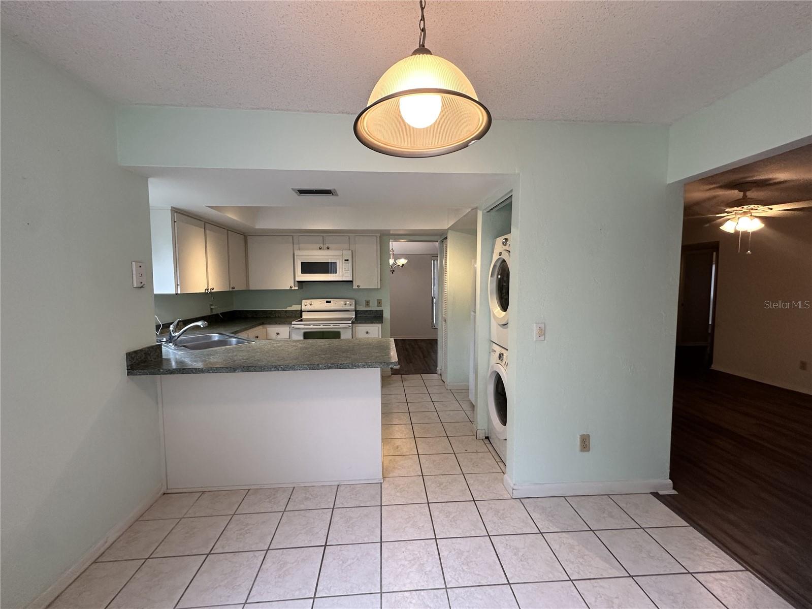 13 Surrey Ct #13 Property Photo 10