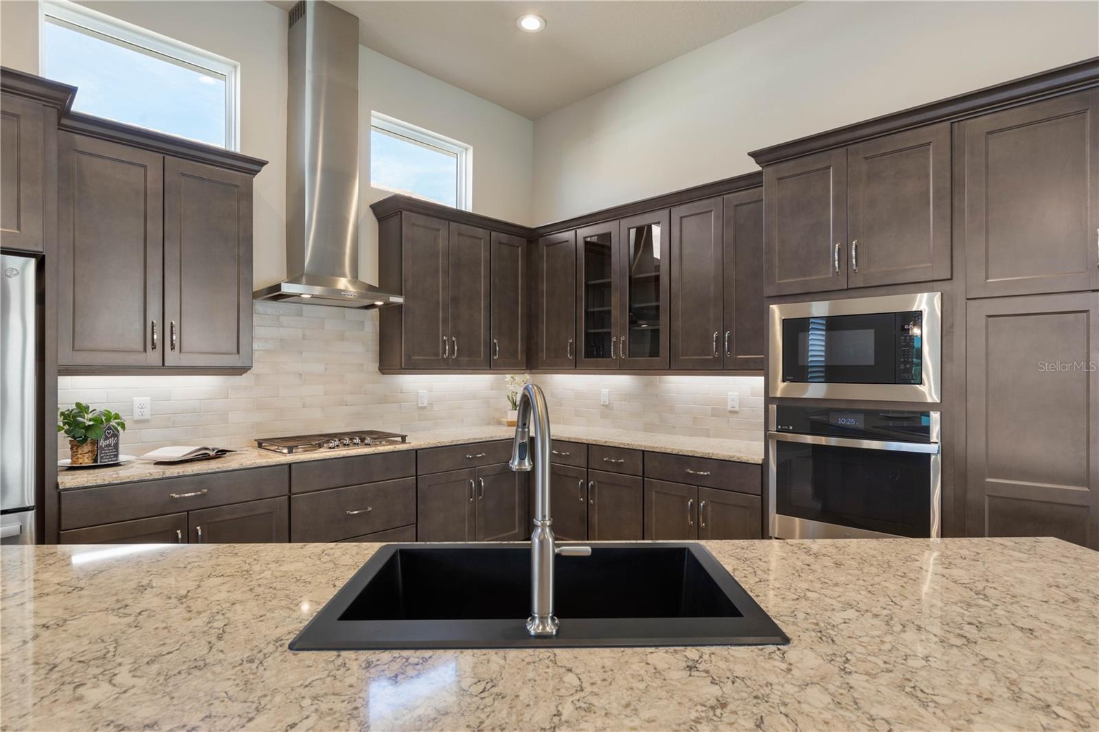 661 Mahogany Run Property Photo 4