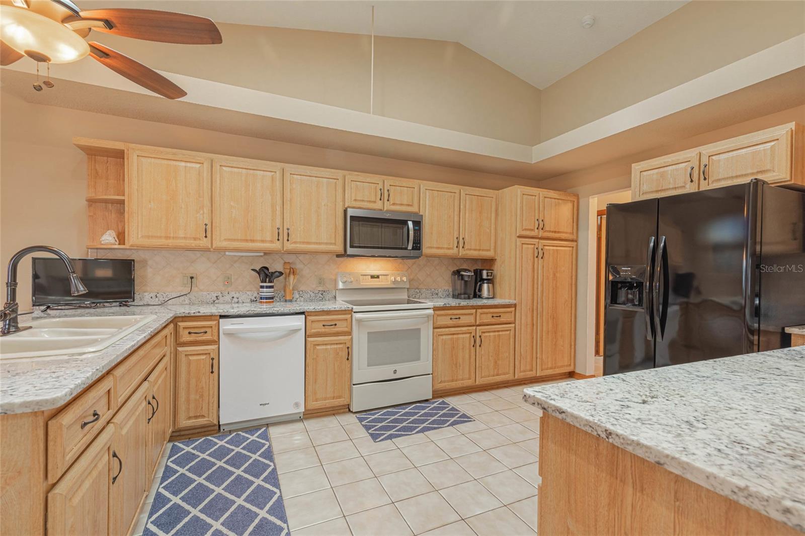 27 Cherrytree Ct Property Photo 9