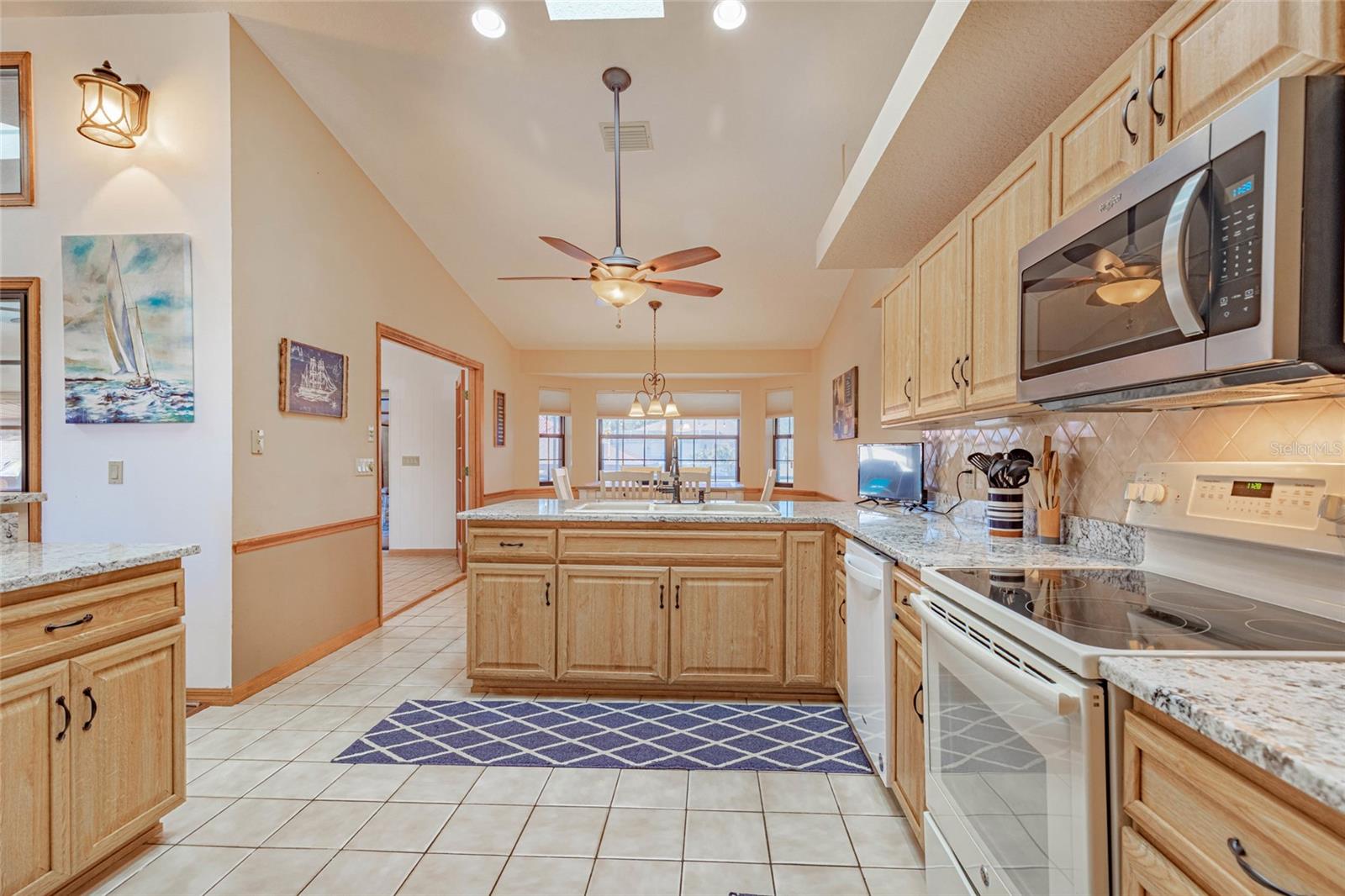 27 Cherrytree Ct Property Photo 11