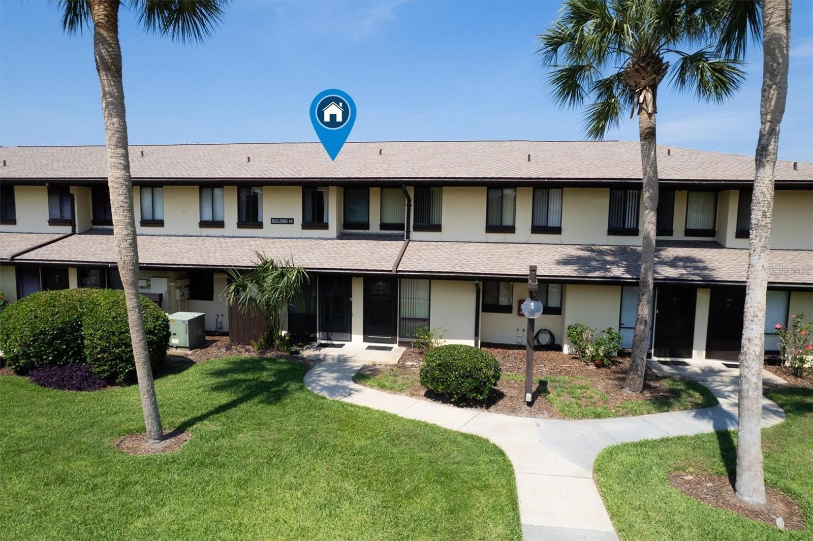 44 Club House Dr #105 Property Photo 2