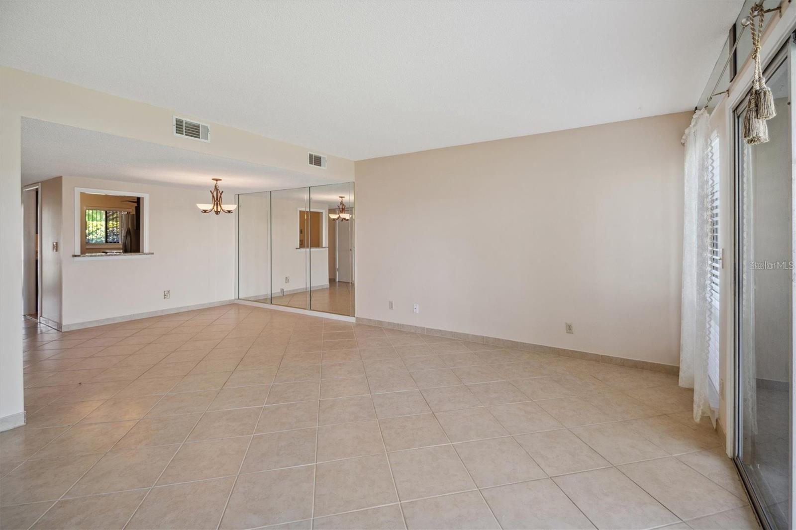 44 Club House Dr #105 Property Photo 10