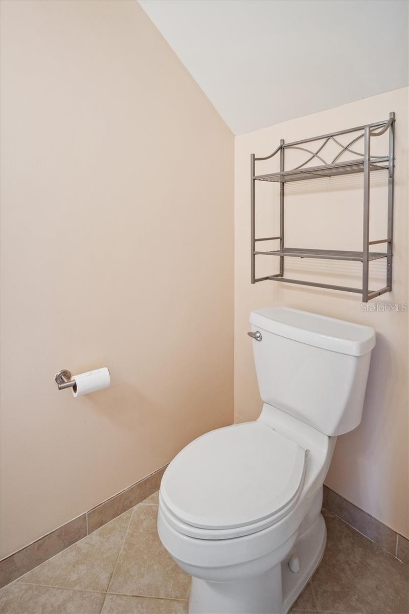 44 Club House Dr #105 Property Photo 11