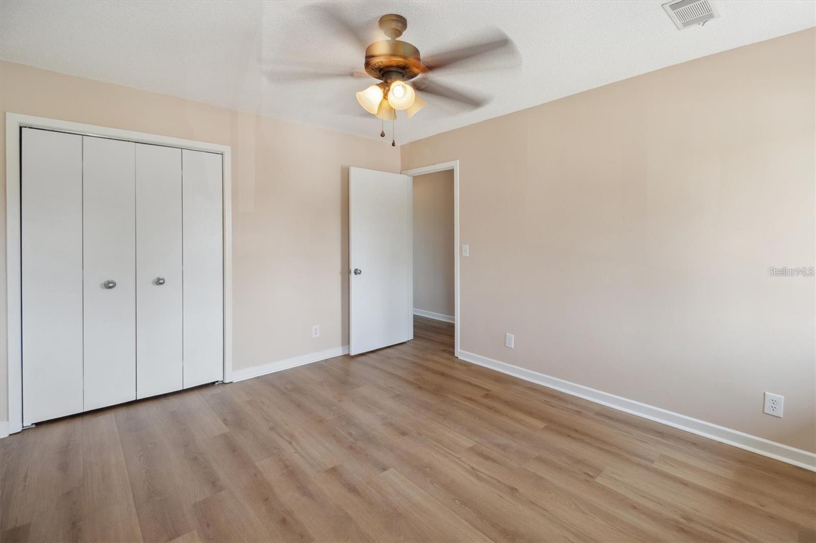 44 Club House Dr #105 Property Photo 15