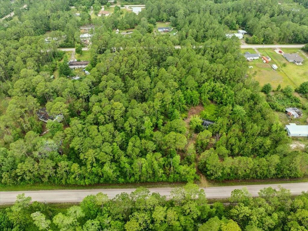 1756 Hazelnut St Property Photo 3