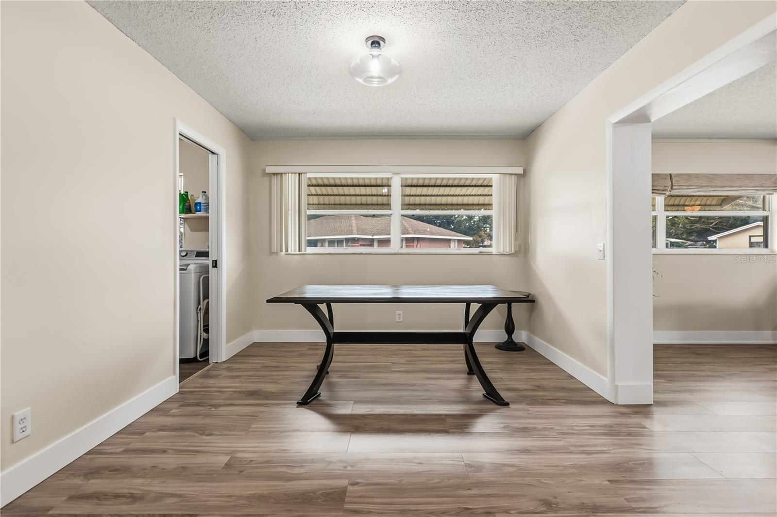 9909 Jacaranda Ave Property Photo 8