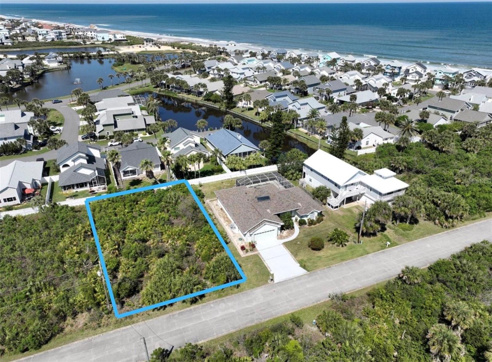 11 Mahoe Dr N Property Photo 1