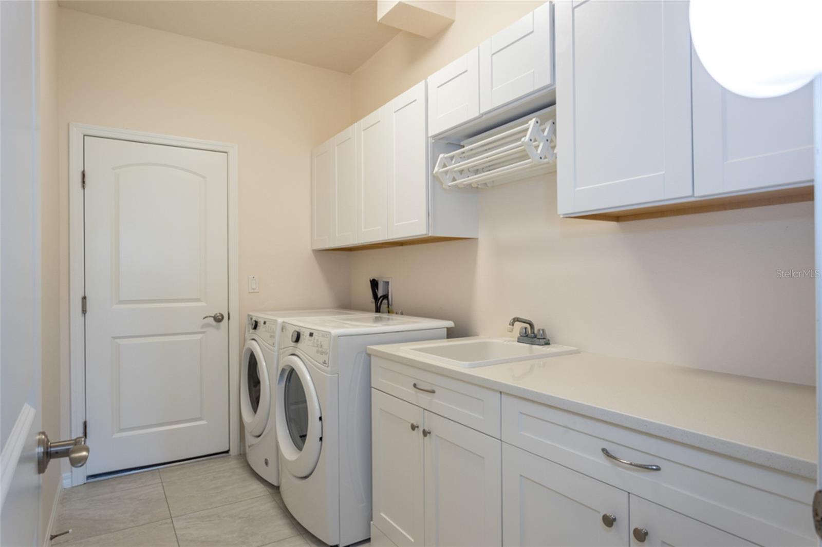 1591 Lambert Ave Property Photo 24