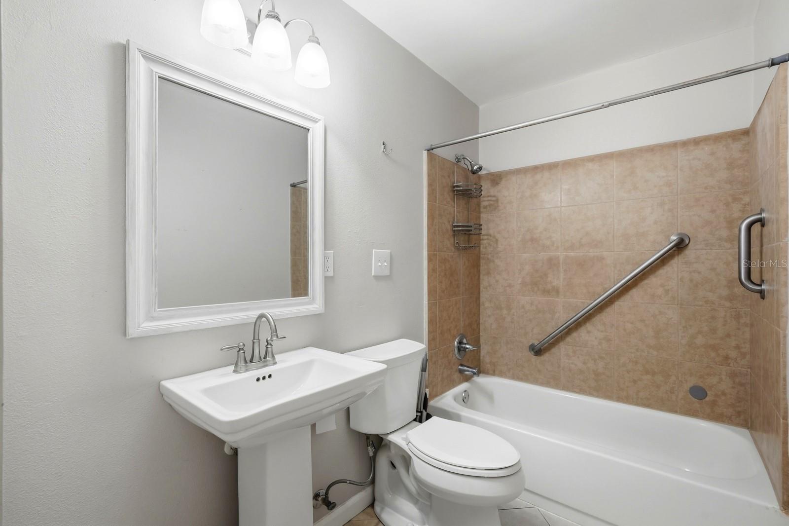 133 Crestwood Ave Property Photo 22