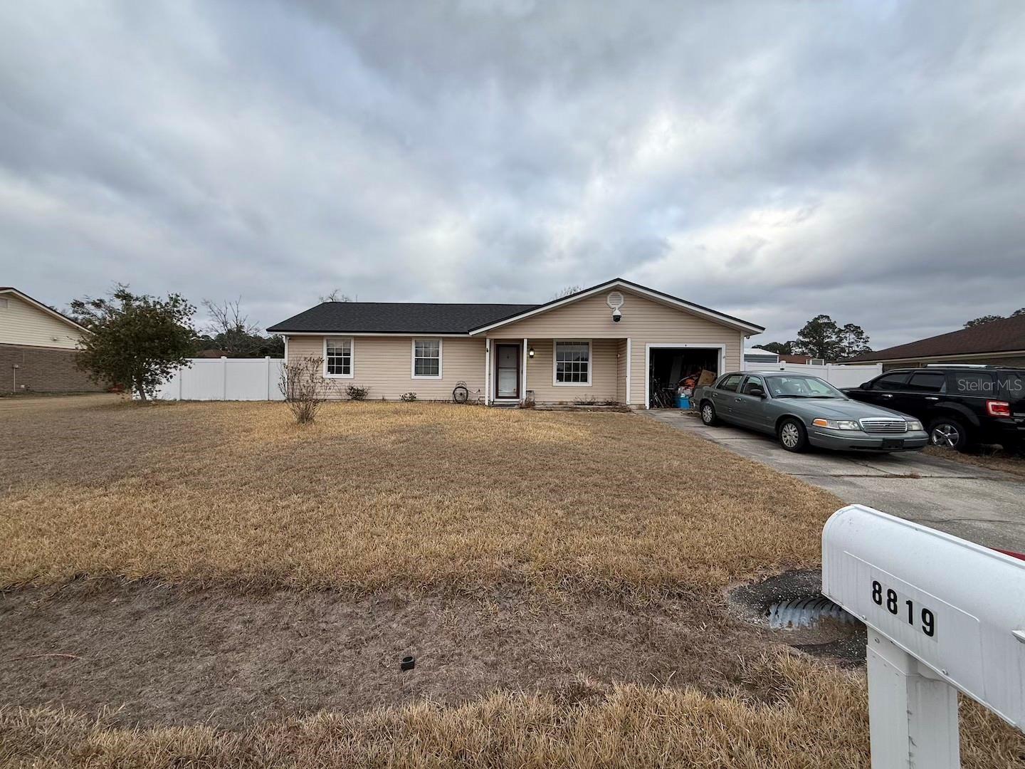 8819 Falcon Trace Dr S Property Photo 1