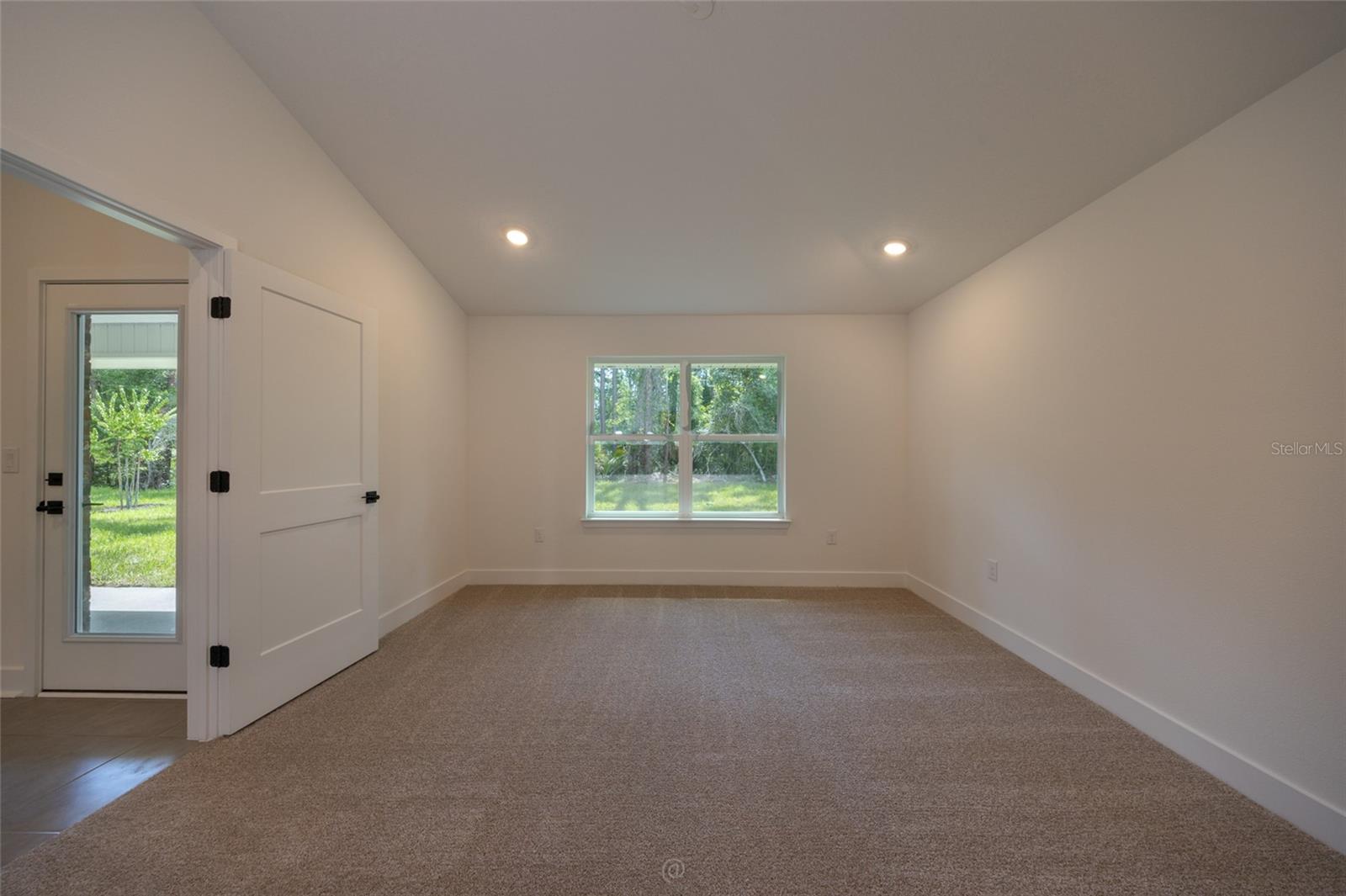 77 Pickering Dr Property Photo 12
