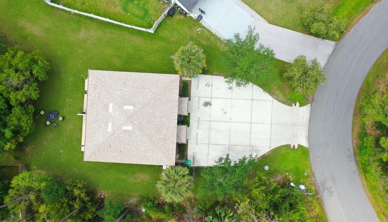 23 Regent Ln #a&b Property Photo 5