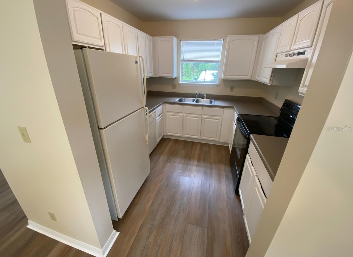 23 Regent Ln #a&b Property Photo 17