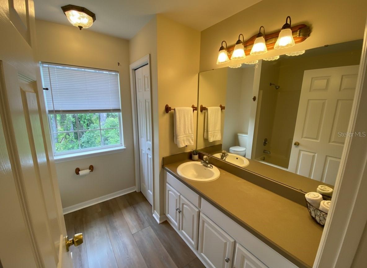 23 Regent Ln #a&b Property Photo 22