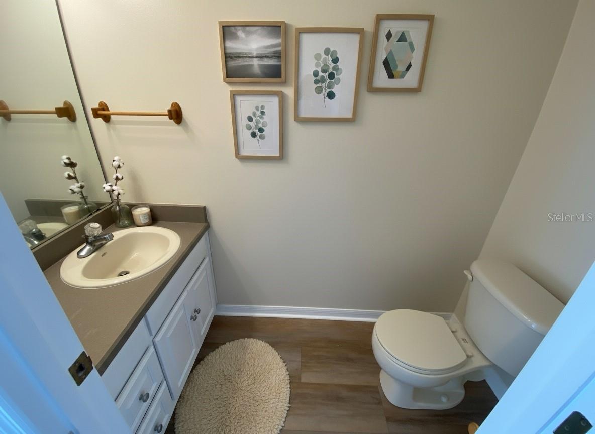 23 Regent Ln #a&b Property Photo 28