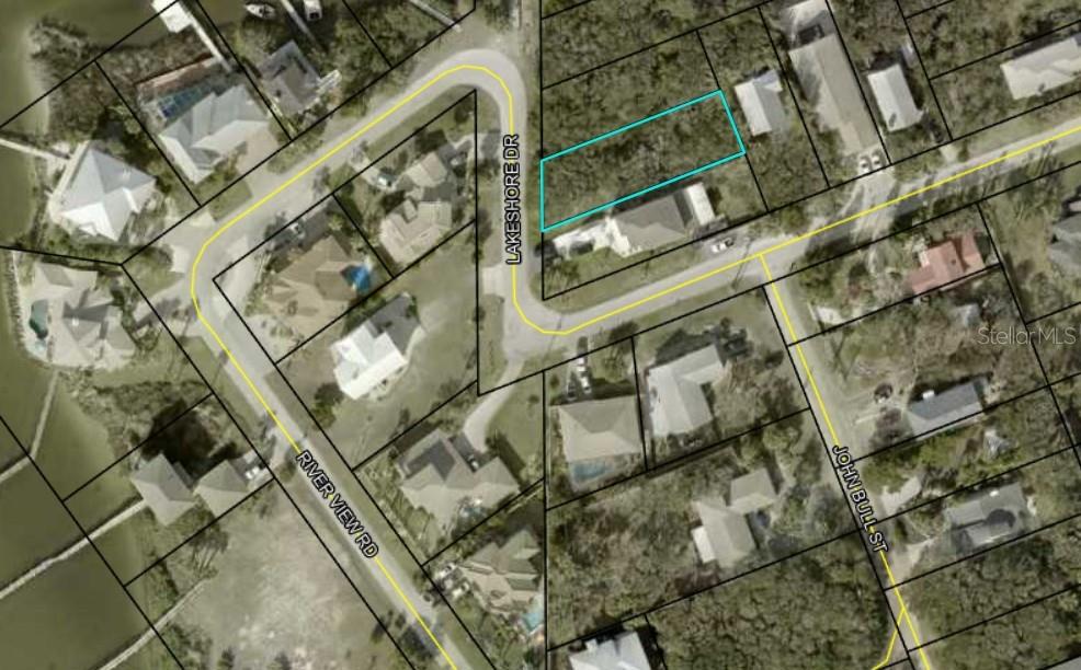 Lakeshore Dr Property Photo 1