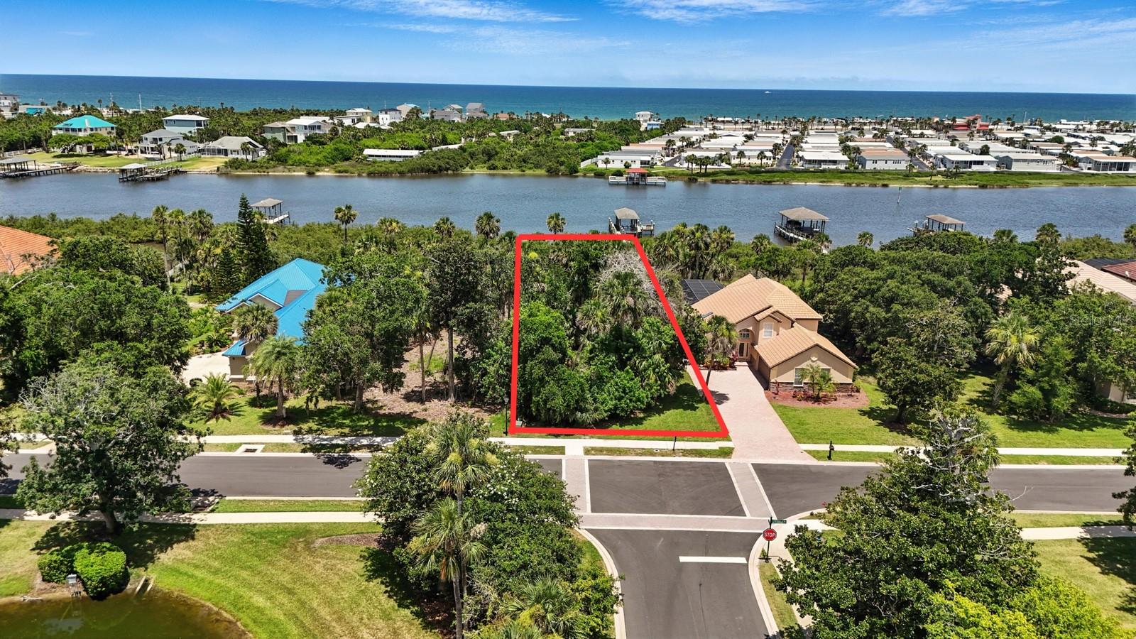 2 N Riverwalk Dr Property Photo 3