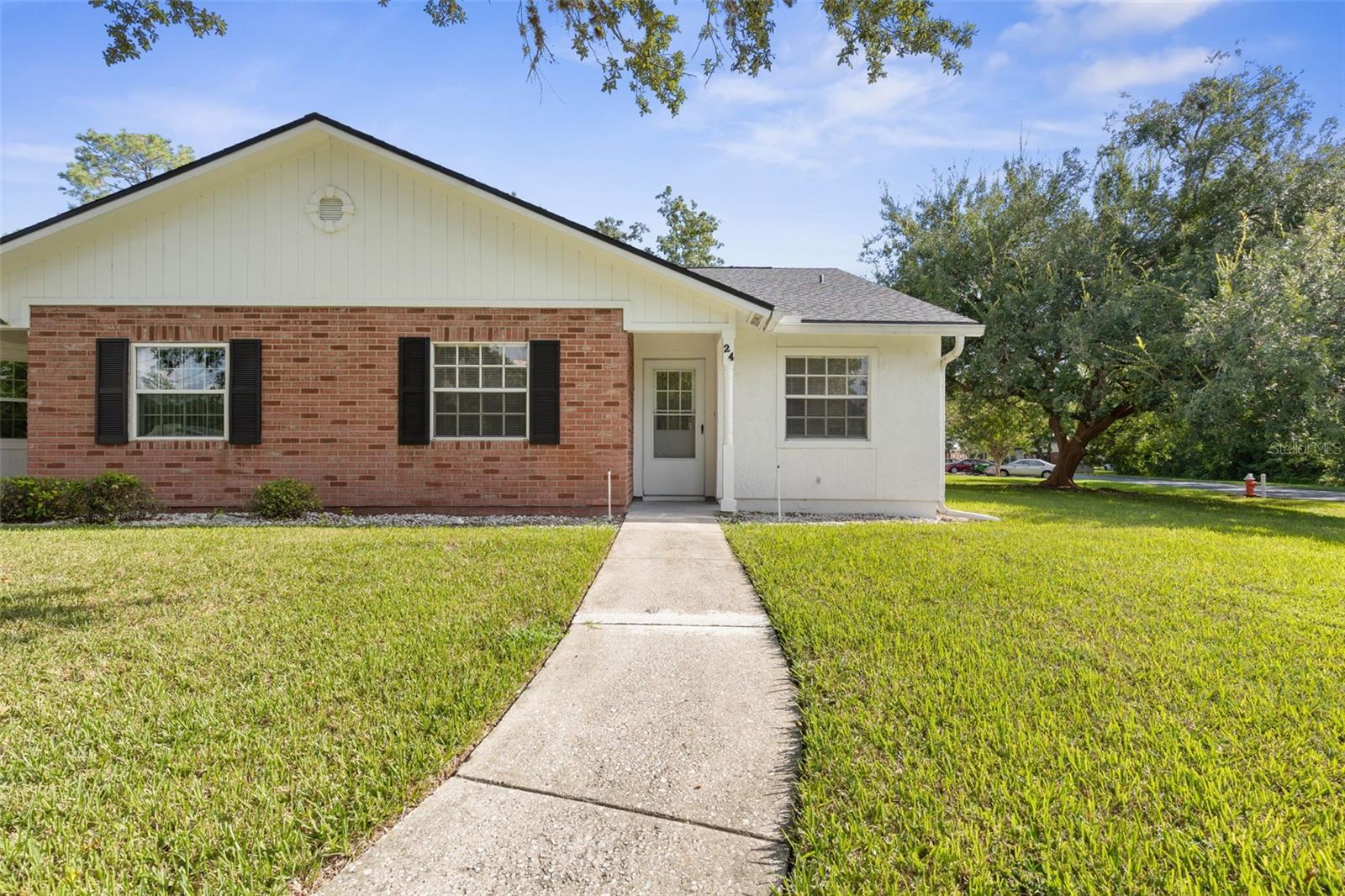 24 KINGS COLONY CT