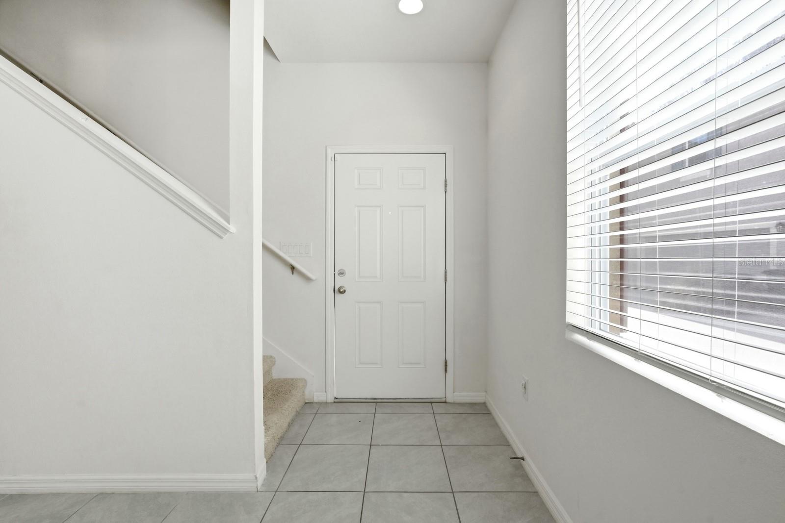 1680 Coulter Ln Property Photo 3