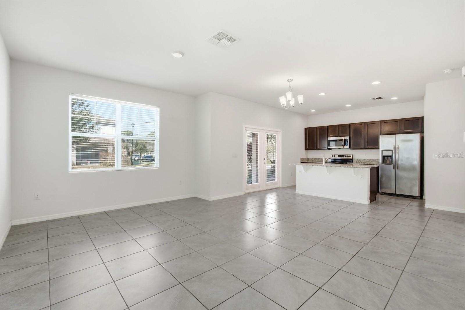 1680 Coulter Ln Property Photo 6