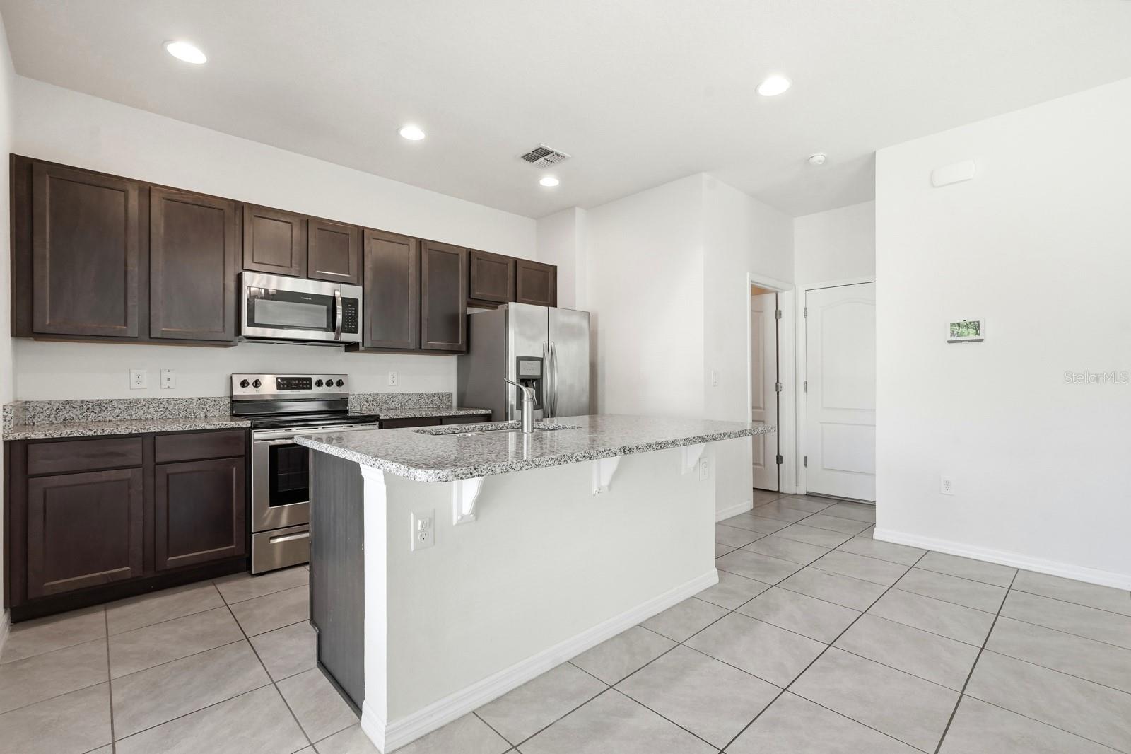 1680 Coulter Ln Property Photo 11