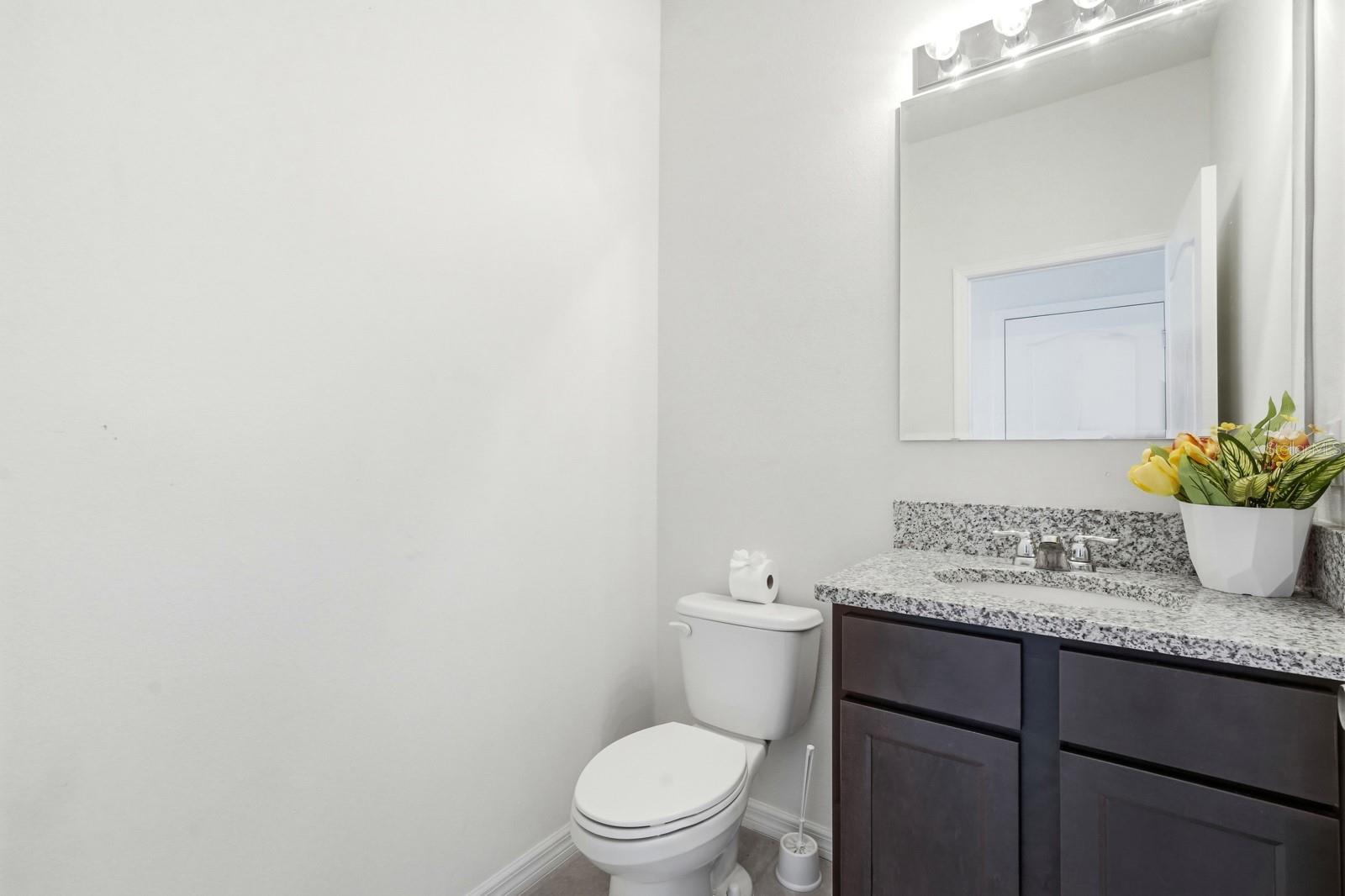 1680 Coulter Ln Property Photo 12