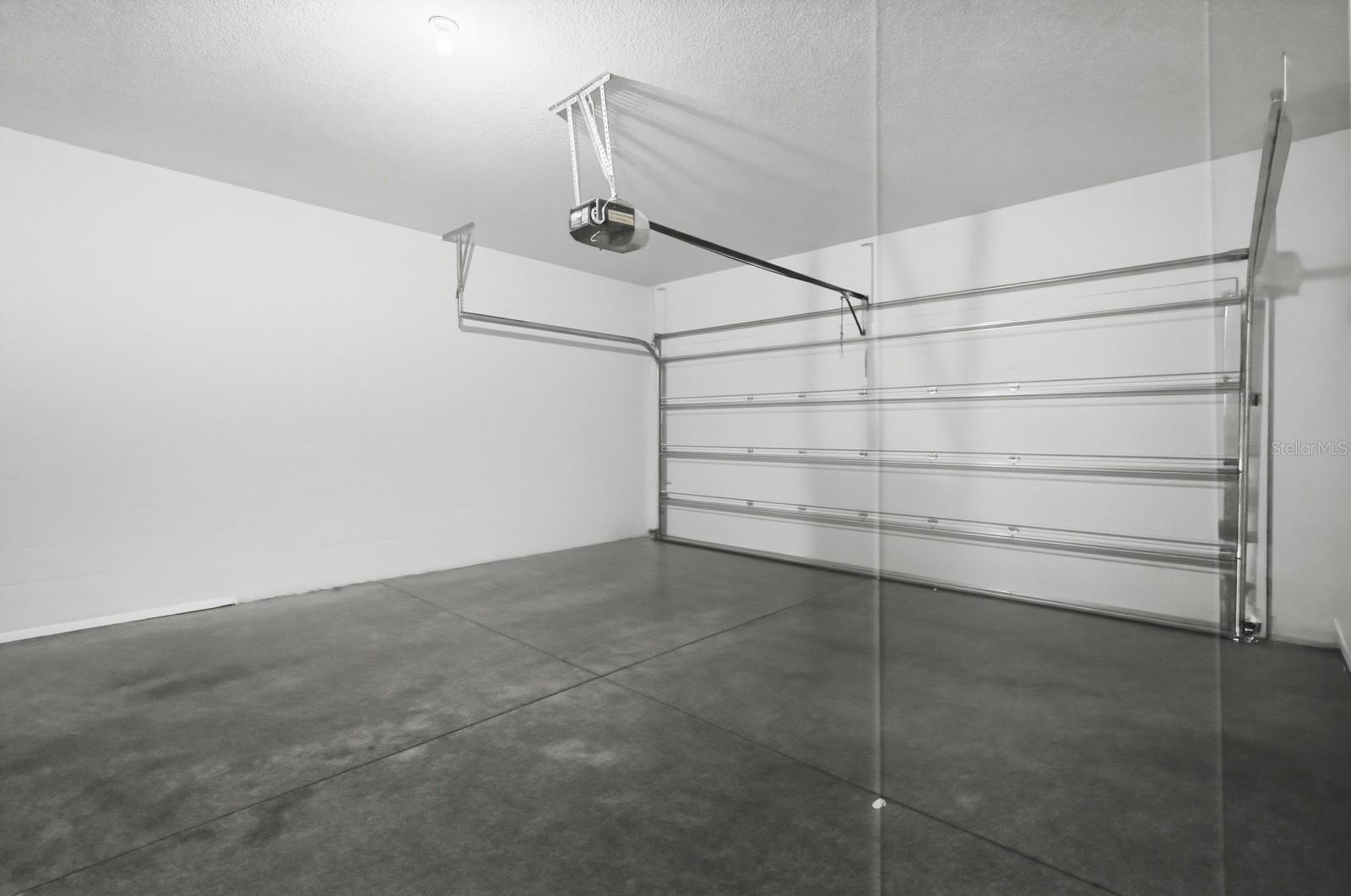 1680 Coulter Ln Property Photo 13