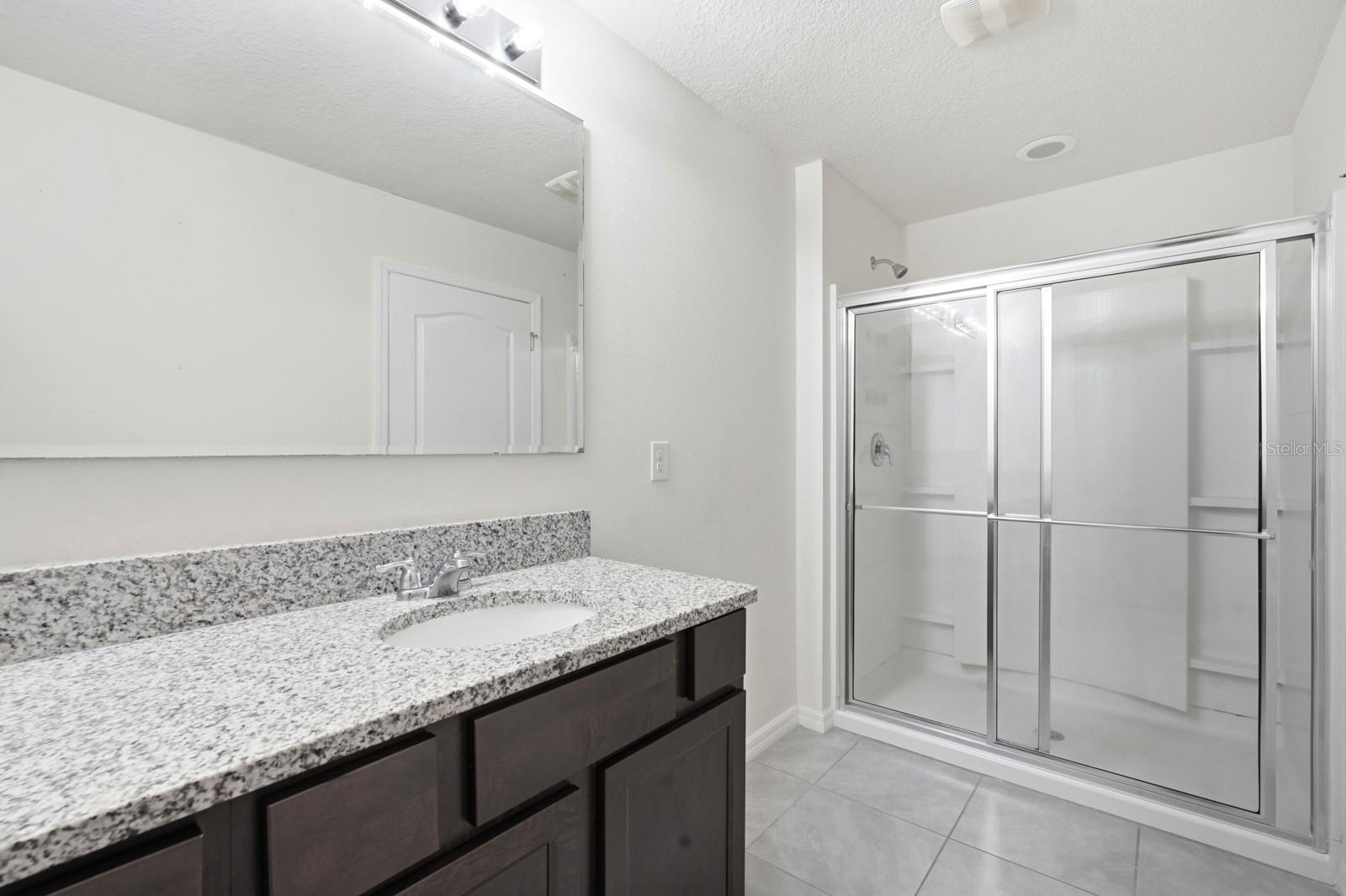 1680 Coulter Ln Property Photo 20