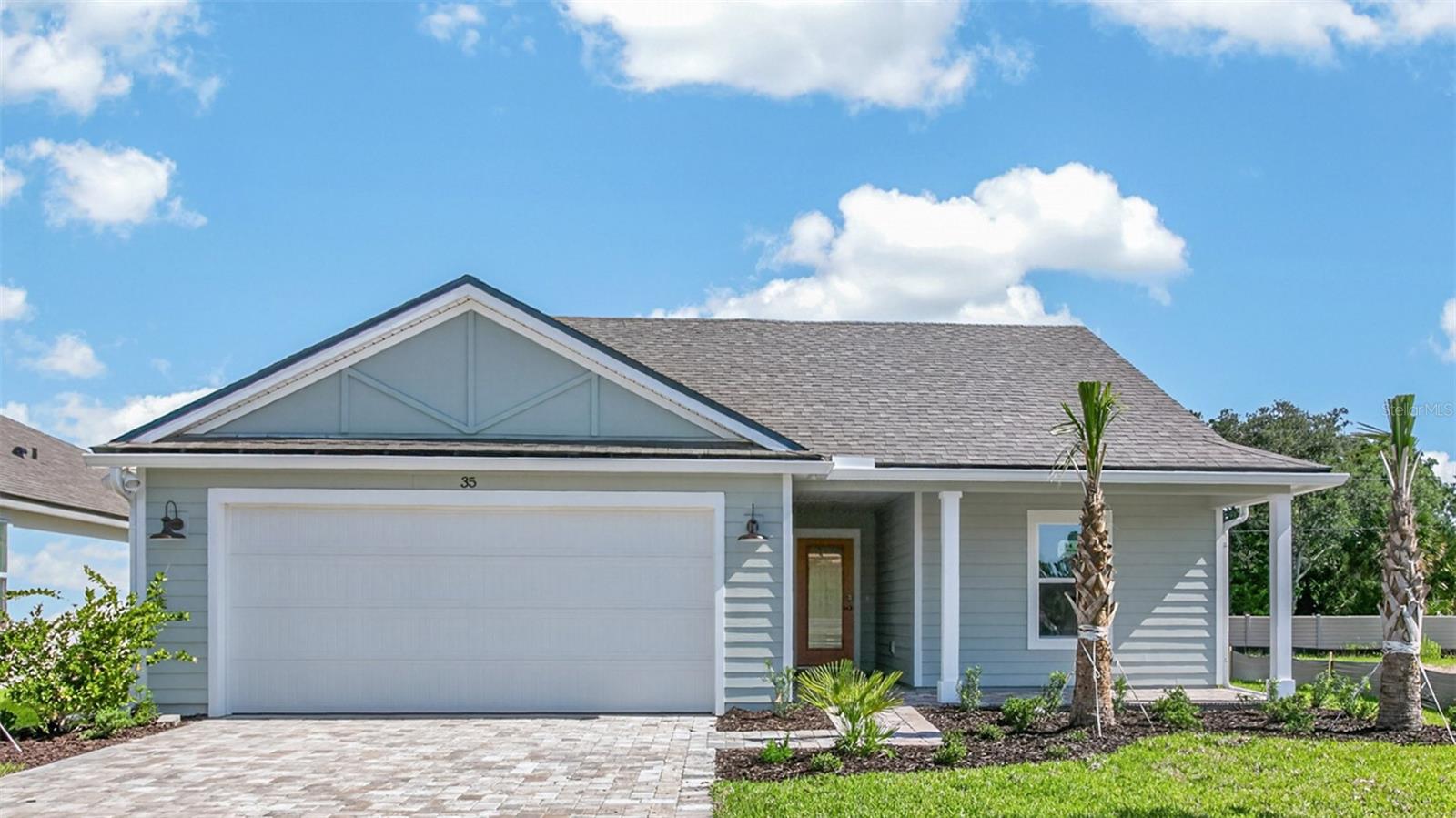 35 GREEN CIR Property Photo 1