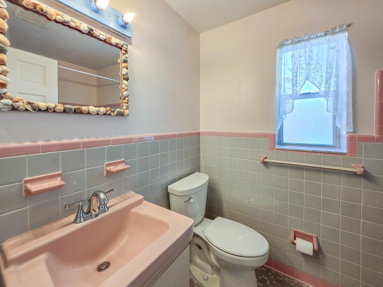 304 Palm Cir Property Photo 24
