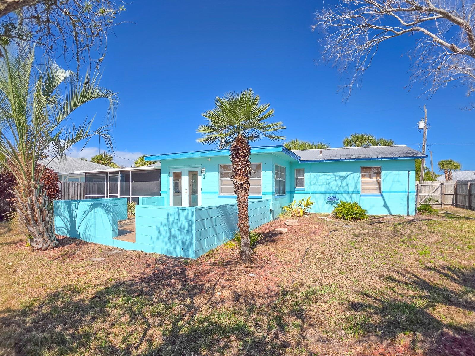 304 Palm Cir Property Photo 36