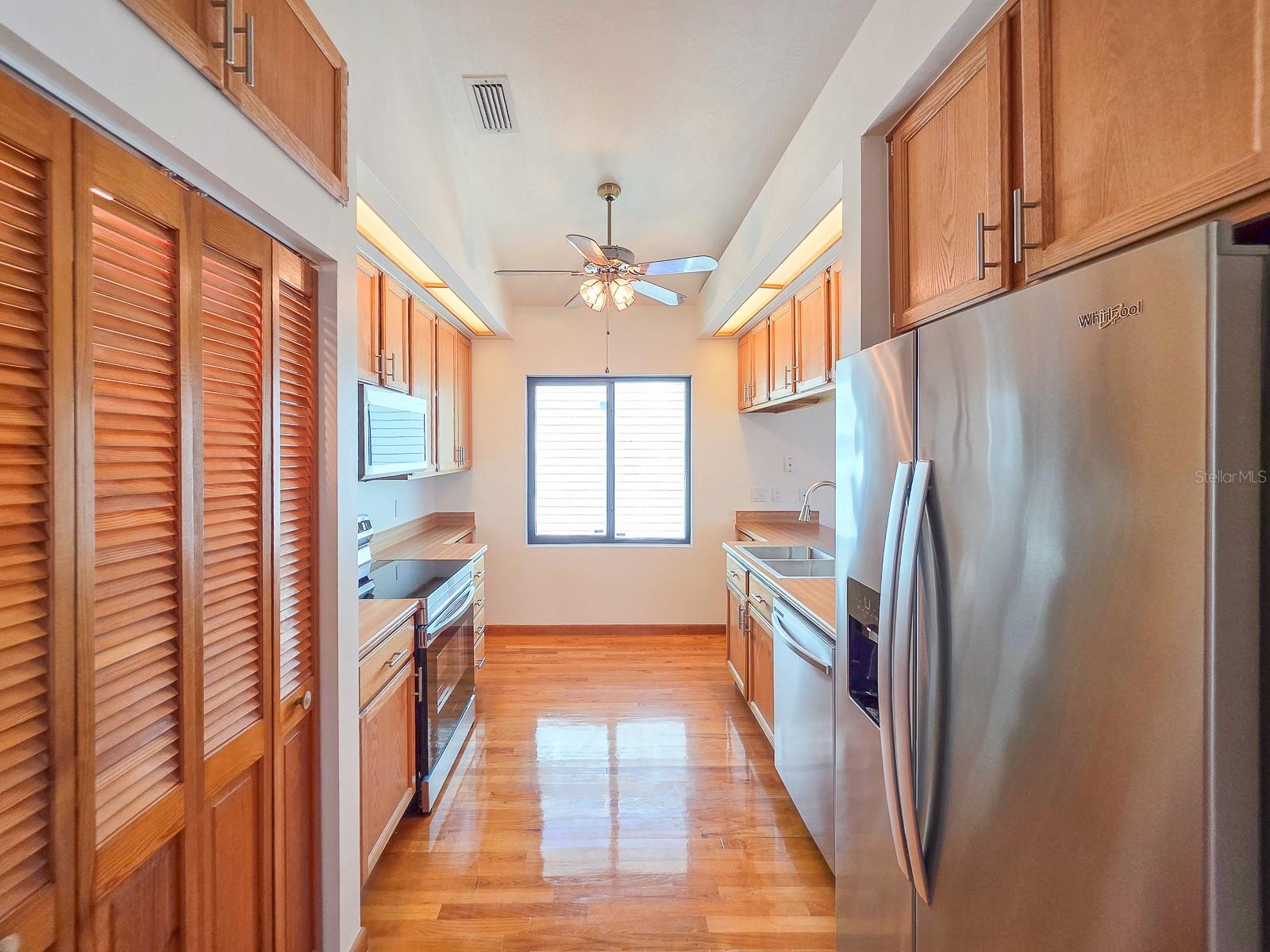 2652 S Ocean Shore Blvd Property Photo 16