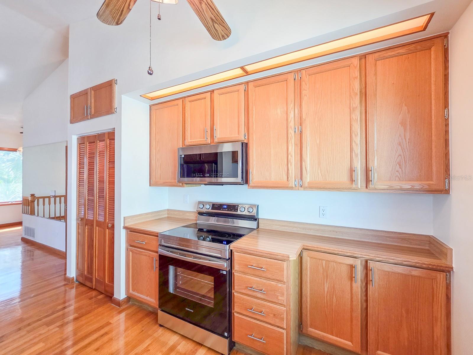2652 S Ocean Shore Blvd Property Photo 18