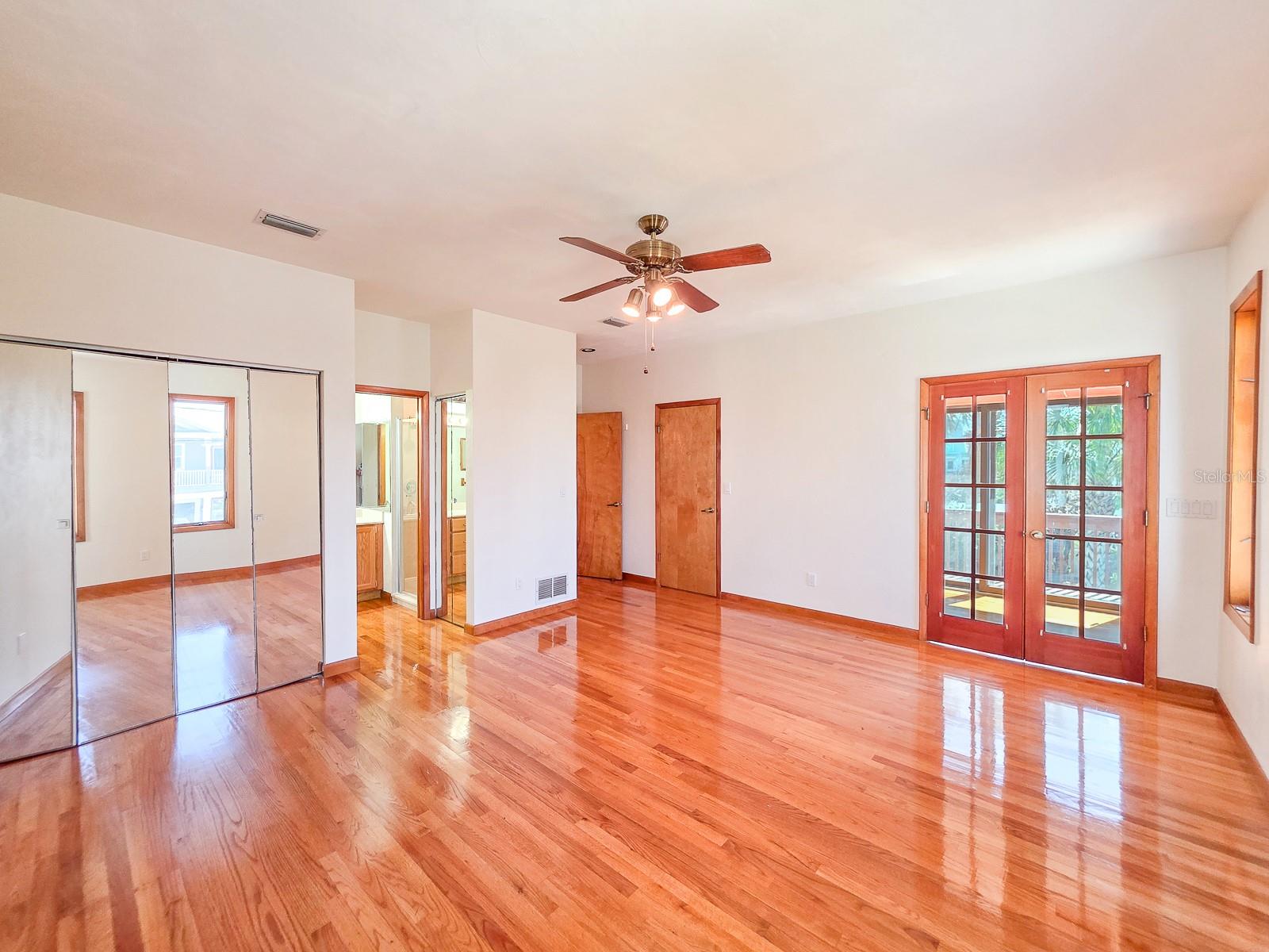 2652 S Ocean Shore Blvd Property Photo 25