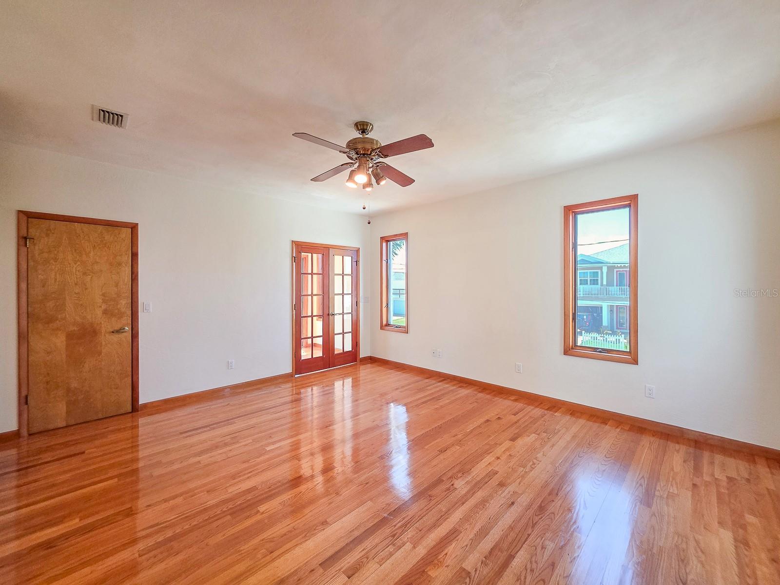 2652 S Ocean Shore Blvd Property Photo 26
