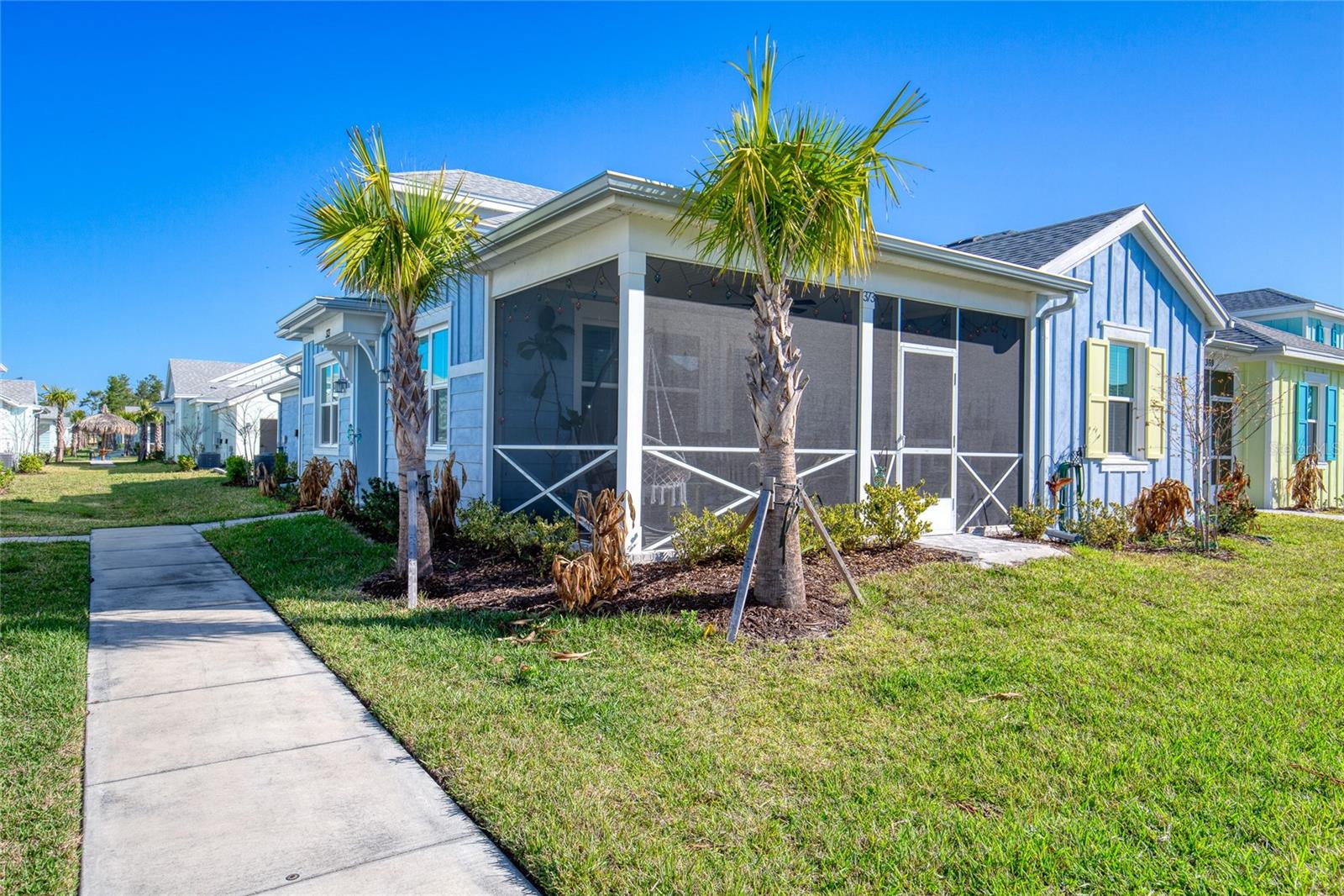 373 Hang Loose Way Property Photo 2
