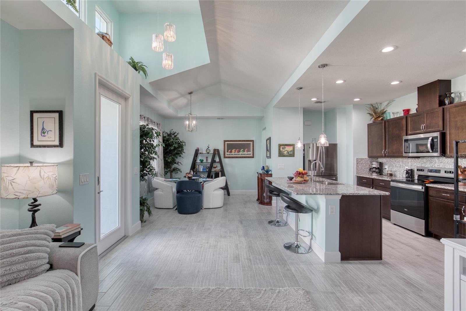 373 Hang Loose Way Property Photo 7