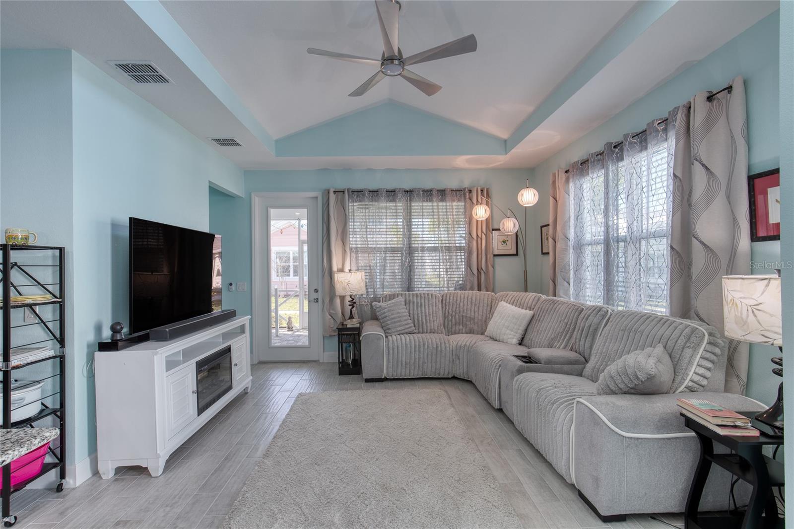 373 Hang Loose Way Property Photo 17