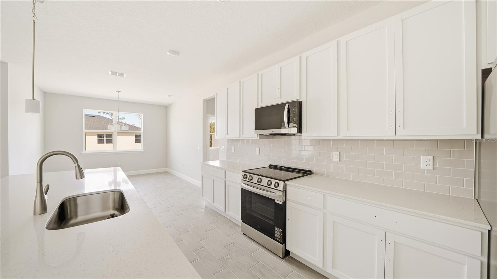 34 Seville Orange Path Property Photo 15