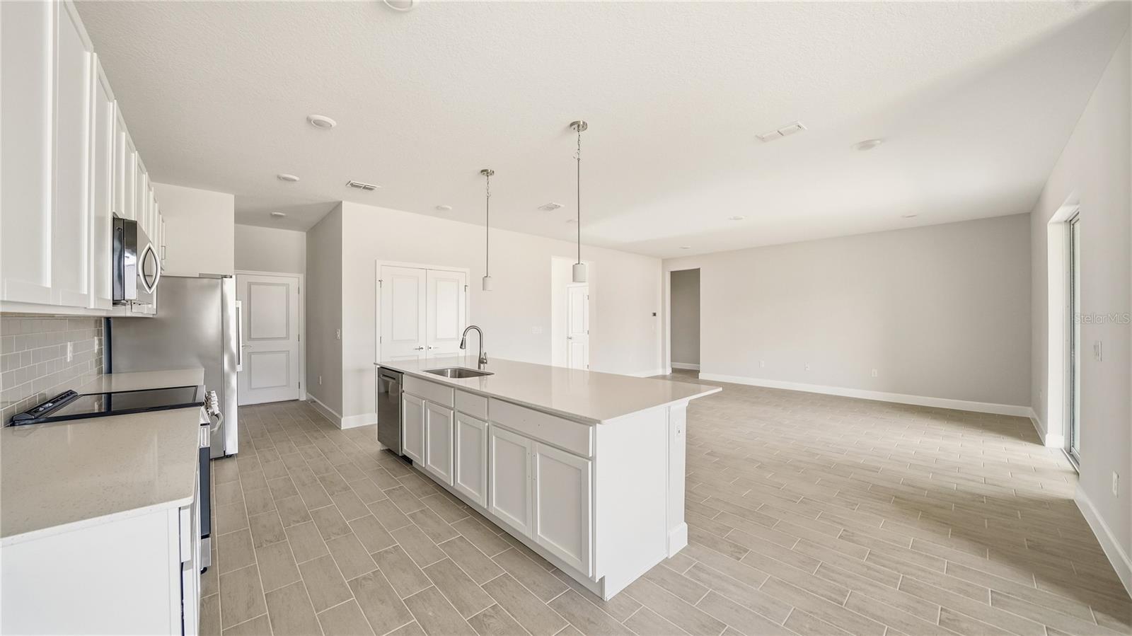 34 Seville Orange Path Property Photo 16