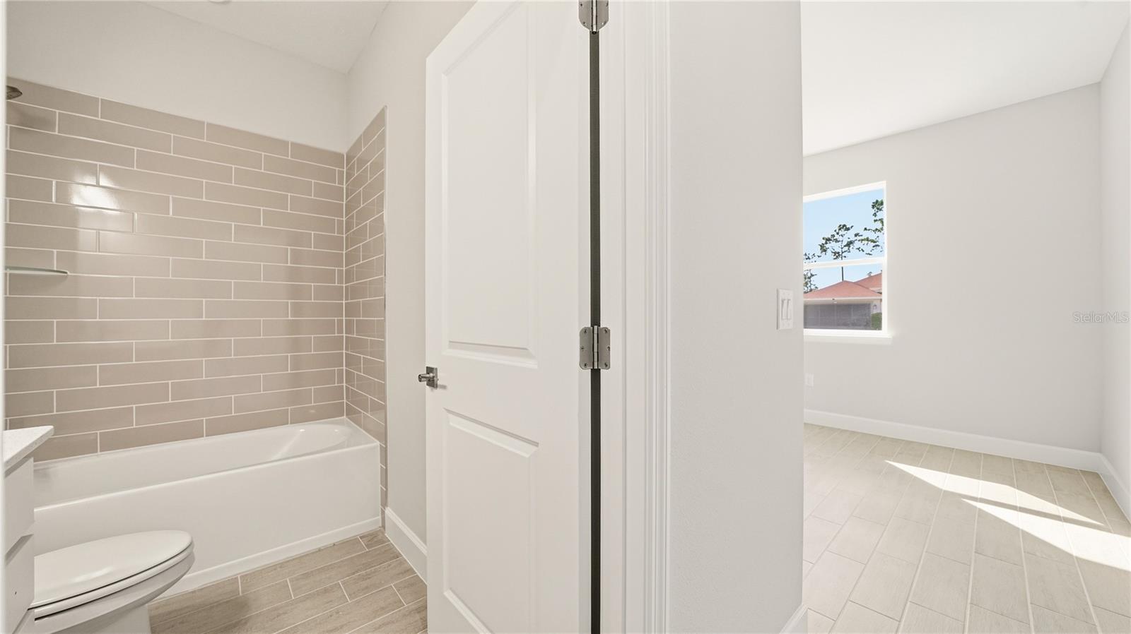 34 Seville Orange Path Property Photo 31