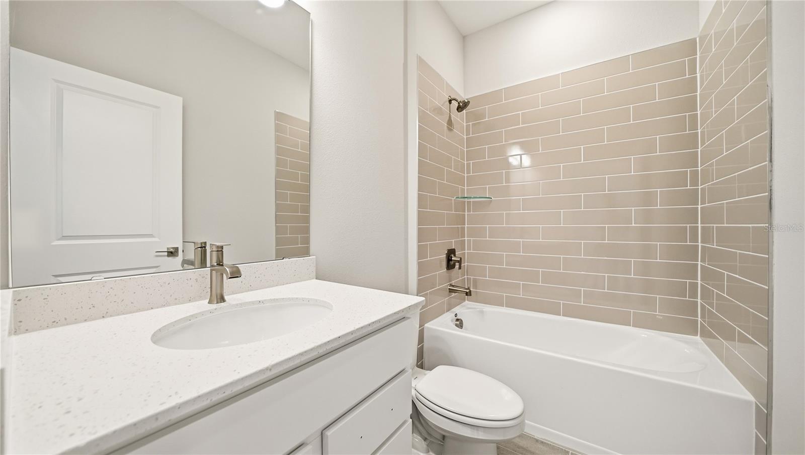 34 Seville Orange Path Property Photo 32
