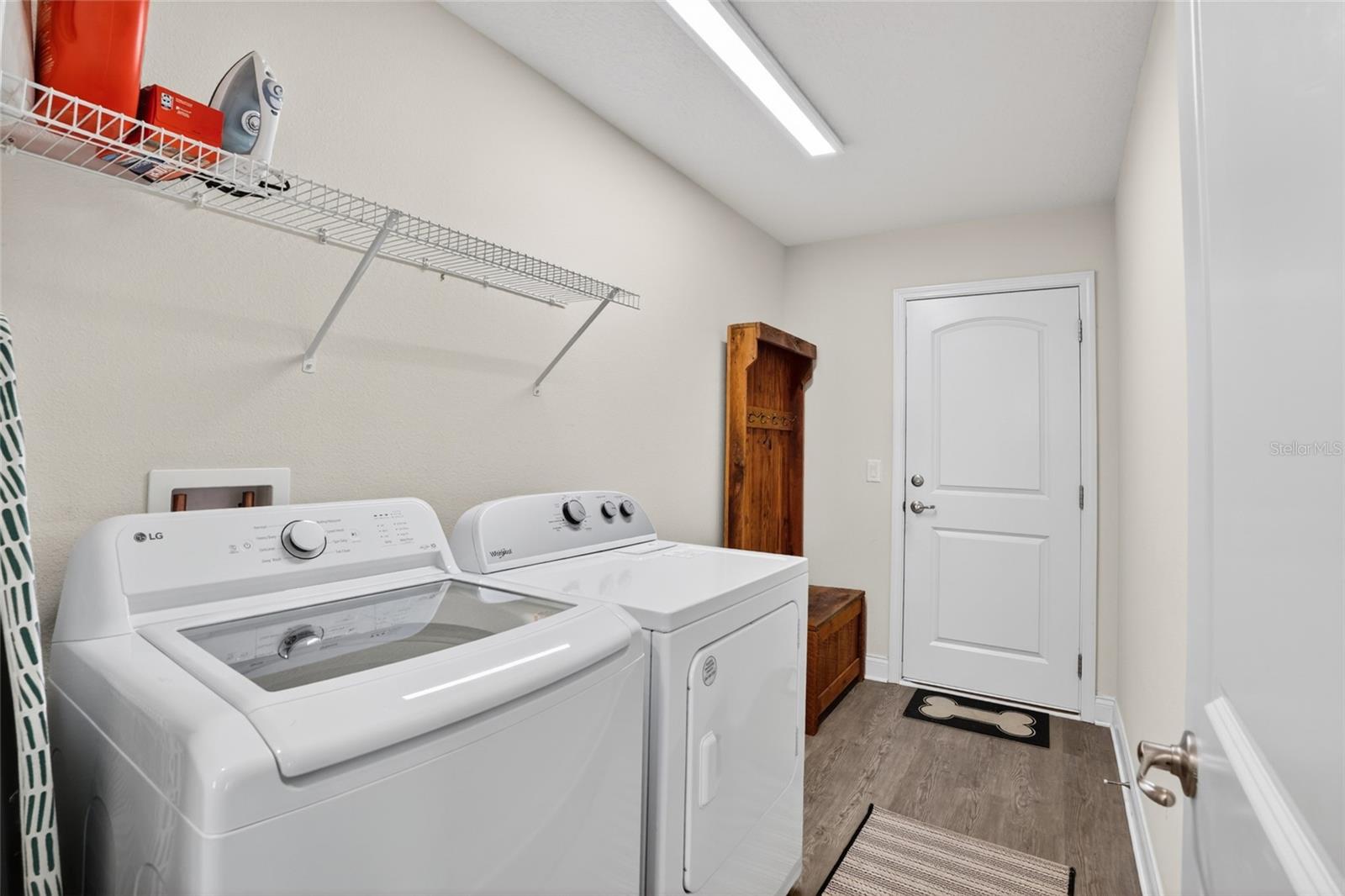 14 Farnell Ln Property Photo 31