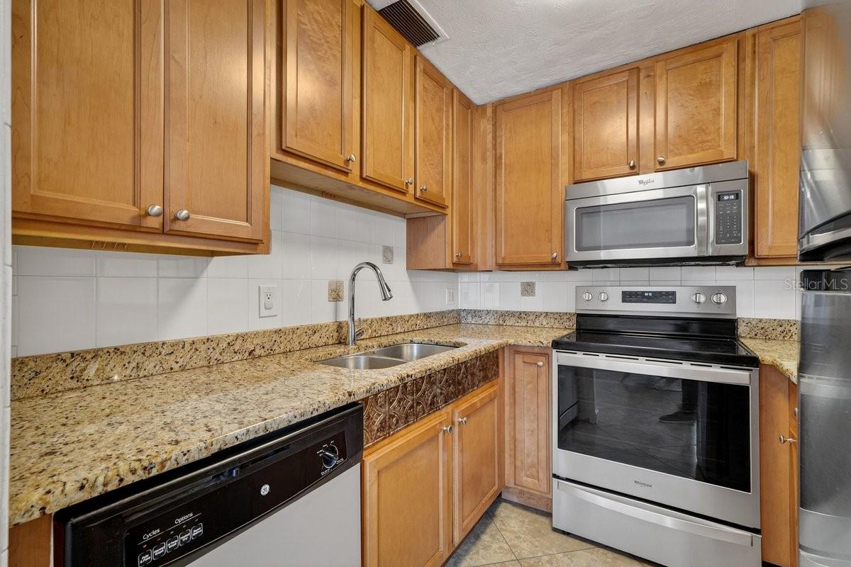 102 S Peninsula Dr #202 Property Photo 9