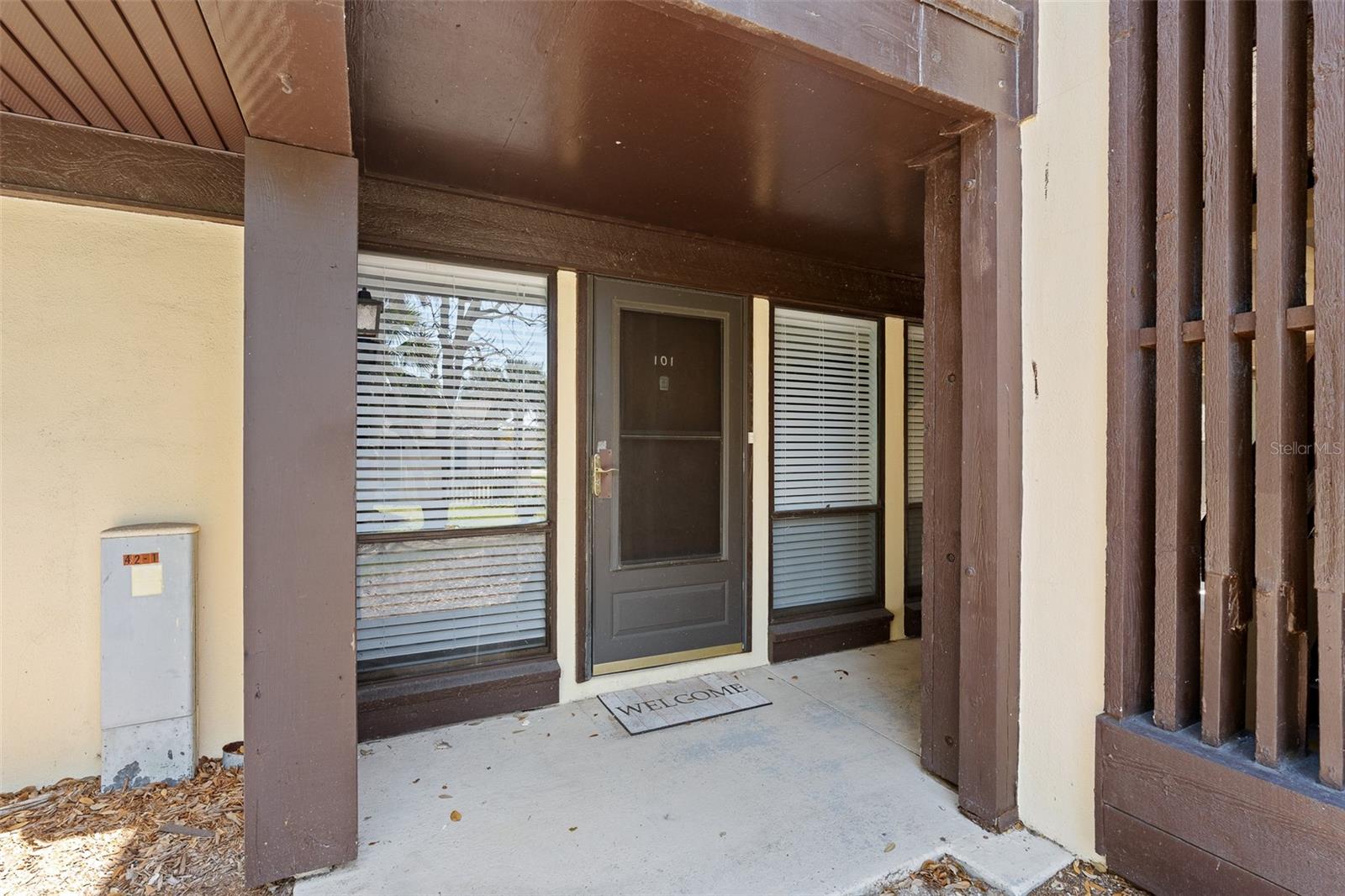 42 Club House Dr #101 Property Photo 3