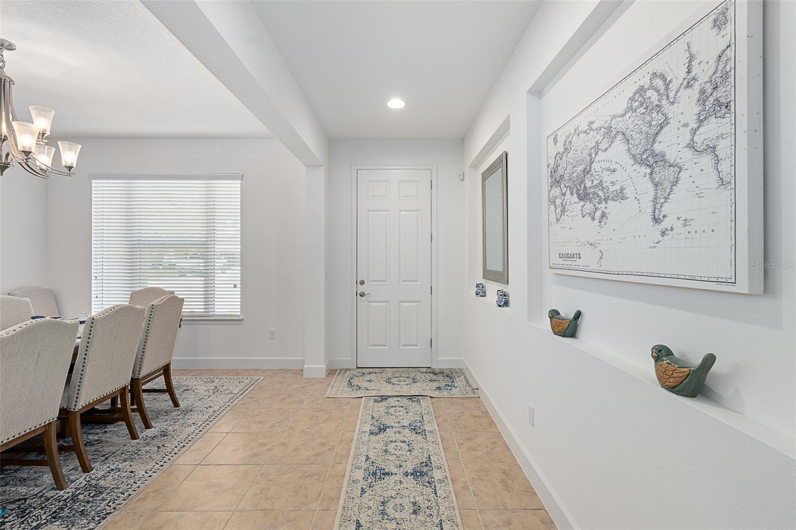 685 Aldenham Ln Property Photo 8