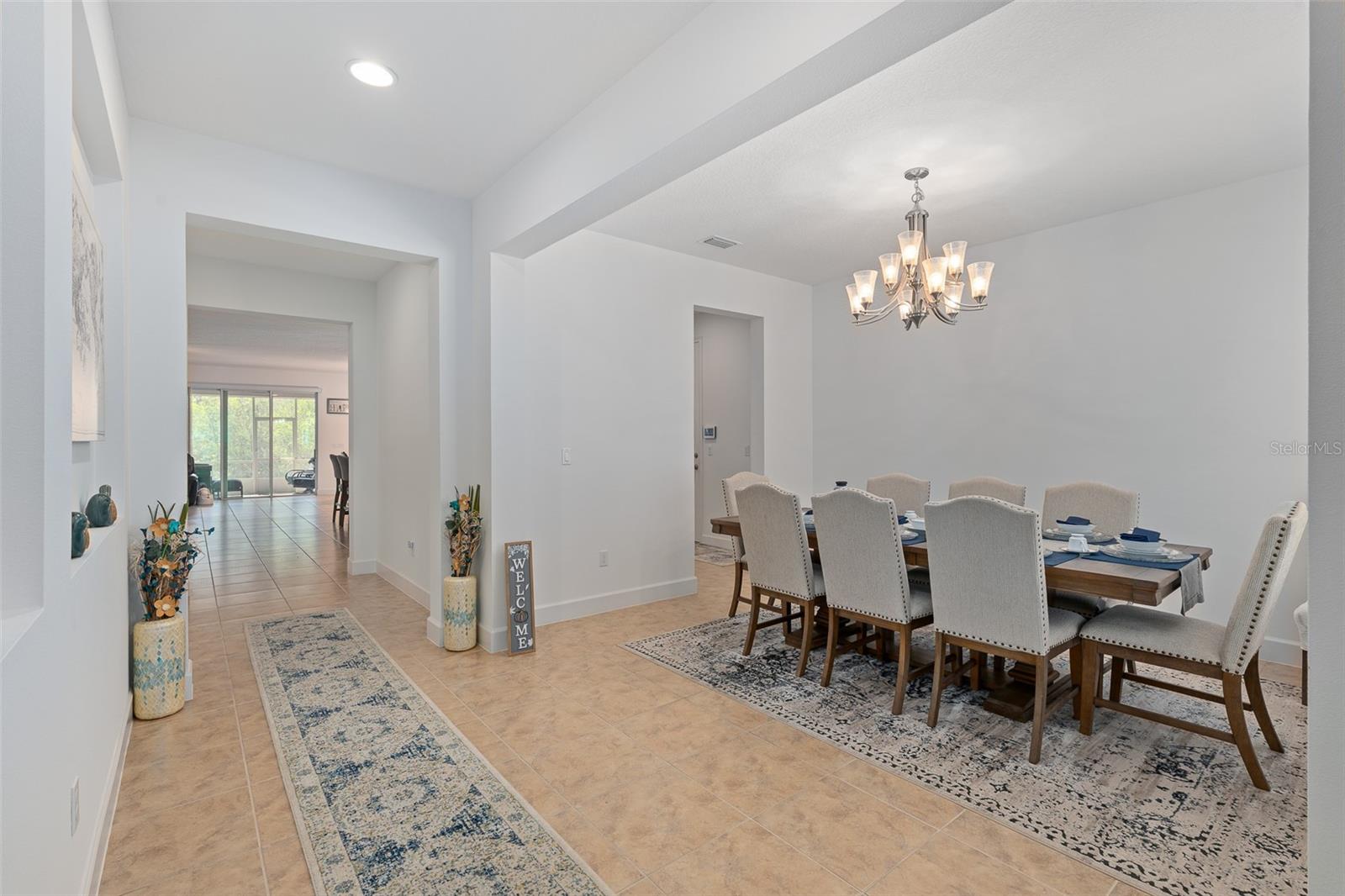 685 Aldenham Ln Property Photo 10