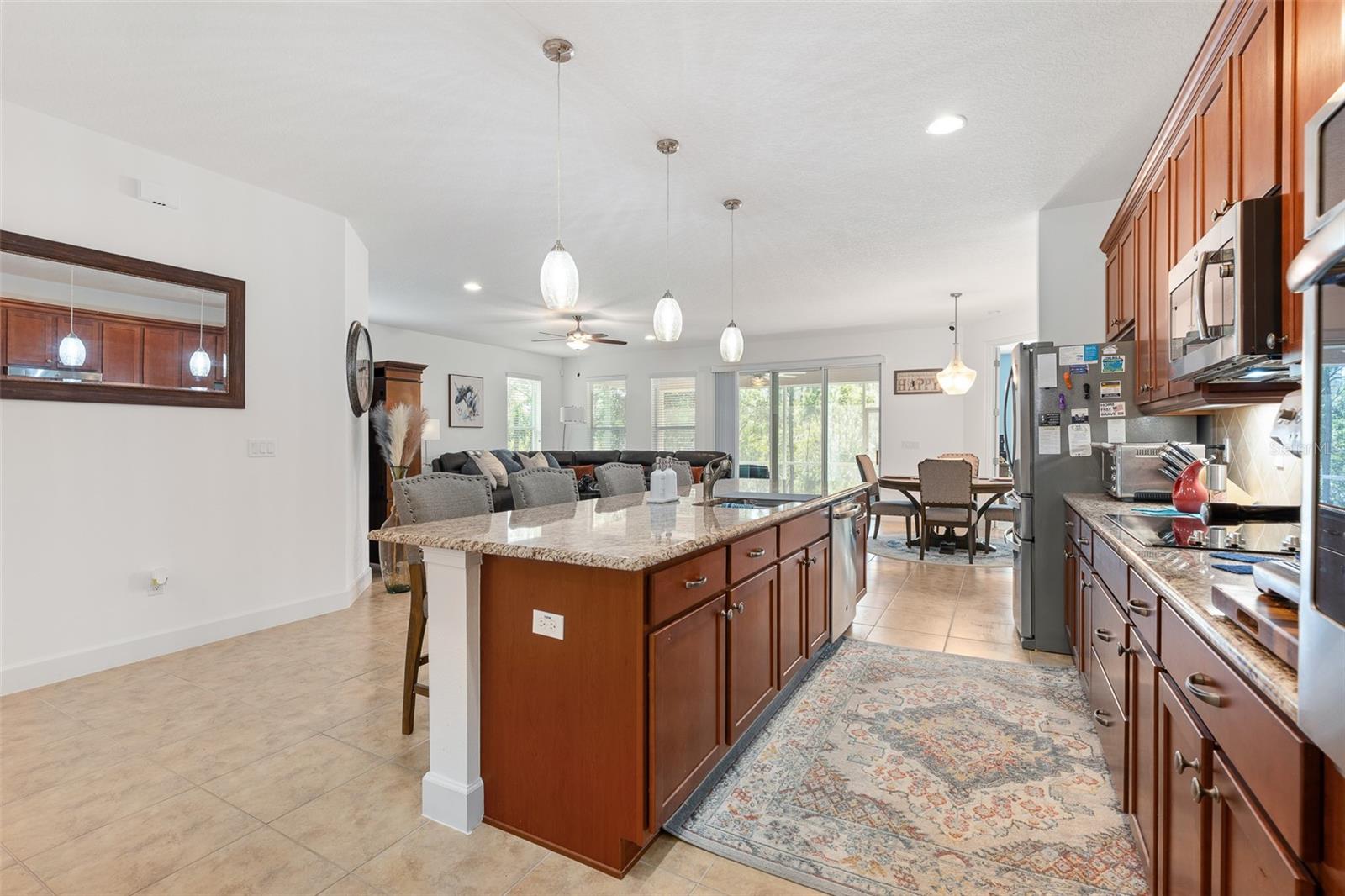 685 Aldenham Ln Property Photo 15
