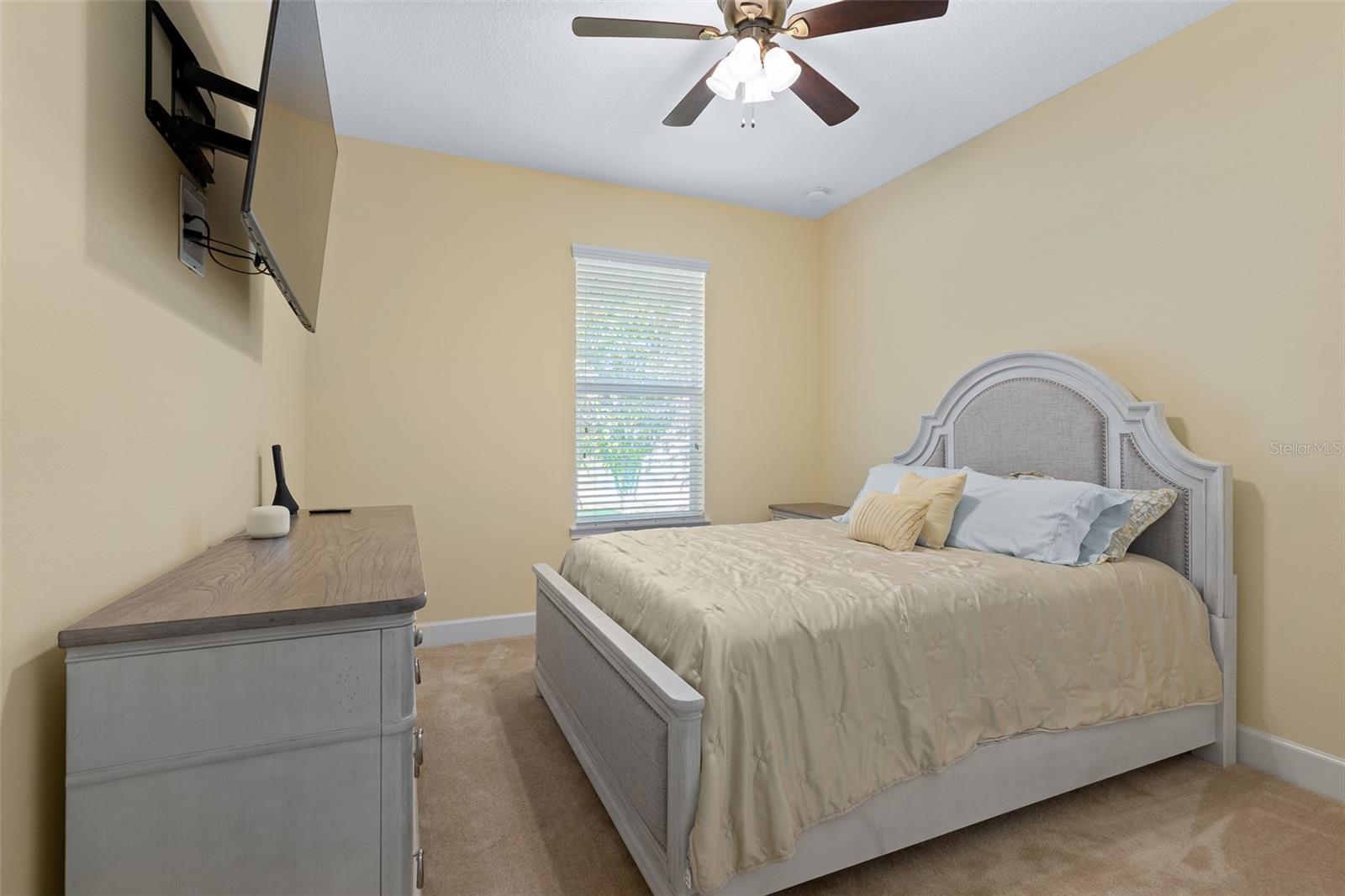 685 Aldenham Ln Property Photo 34