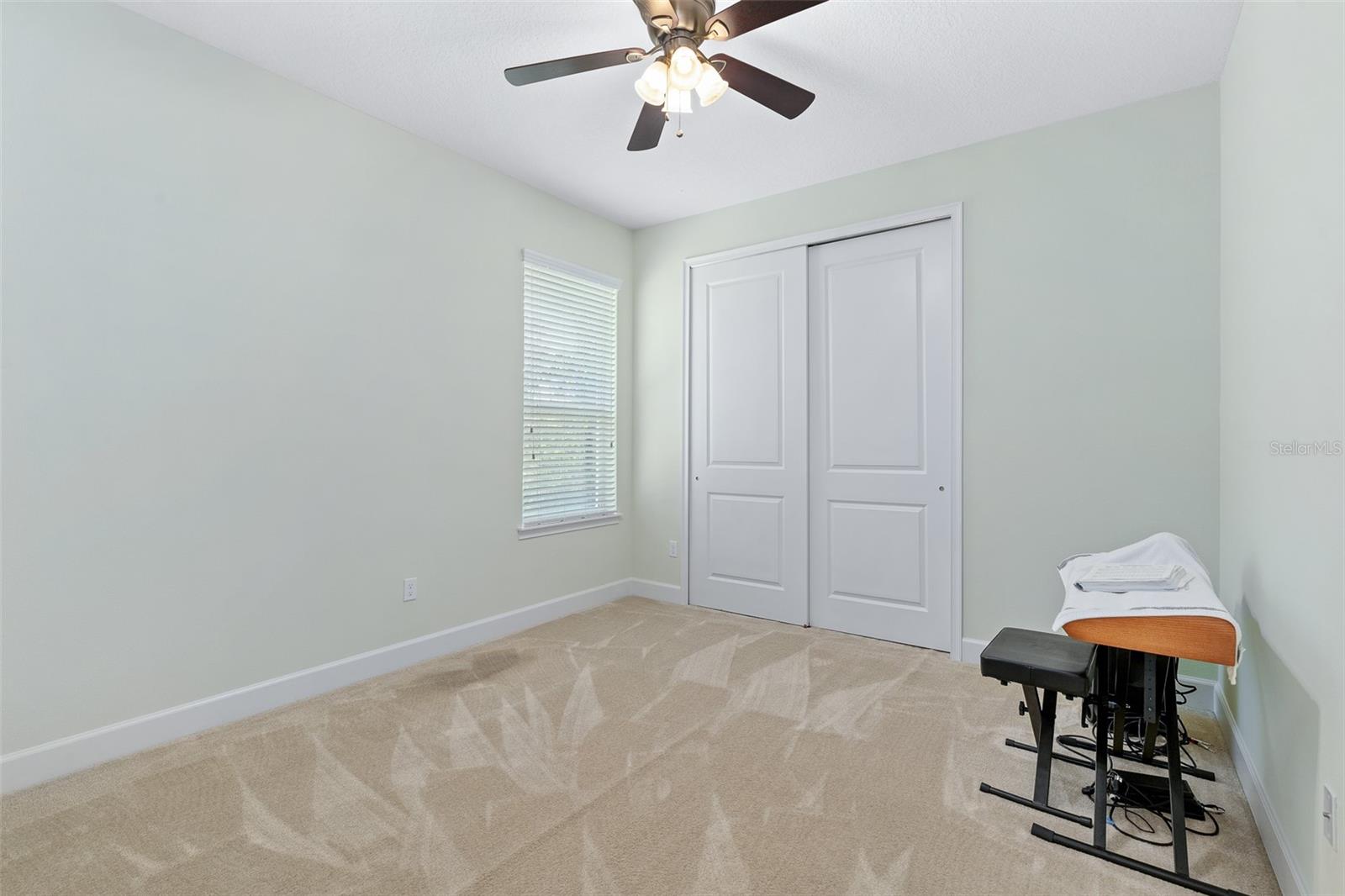 685 Aldenham Ln Property Photo 37